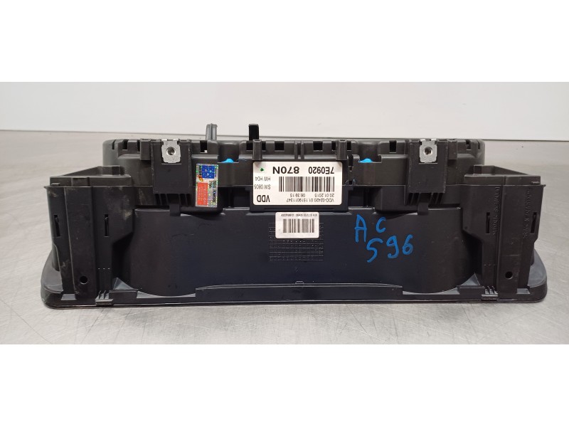 Recambio de cuadro instrumentos para volkswagen t5 bus (7e) caravelle comfortline lang 4motion referencia OEM IAM 7E0920870N  