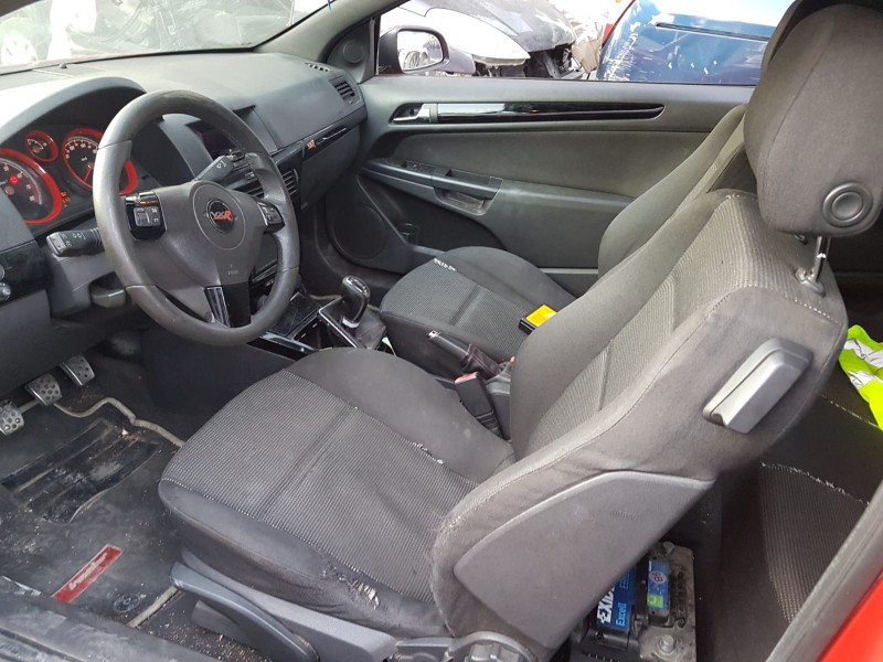 opel astra gtc del año 2006