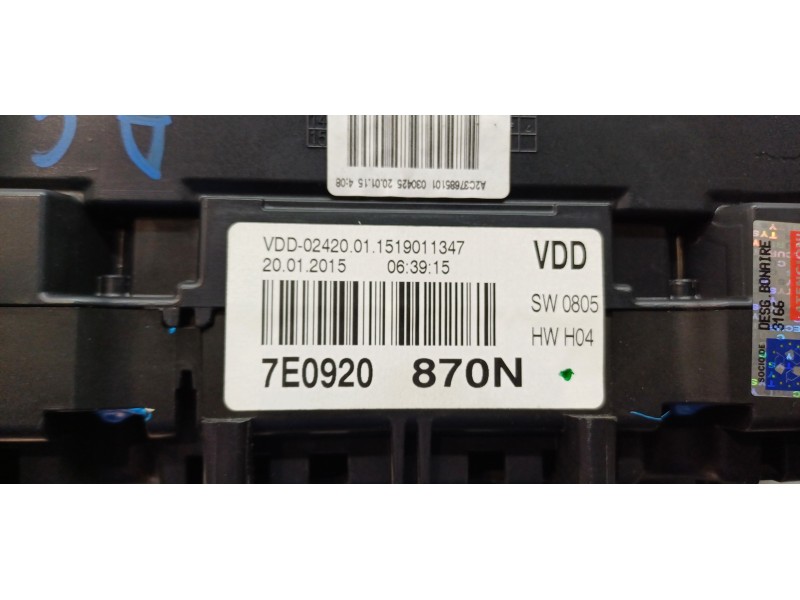 Recambio de cuadro instrumentos para volkswagen t5 bus (7e) caravelle comfortline lang 4motion referencia OEM IAM 7E0920870N  