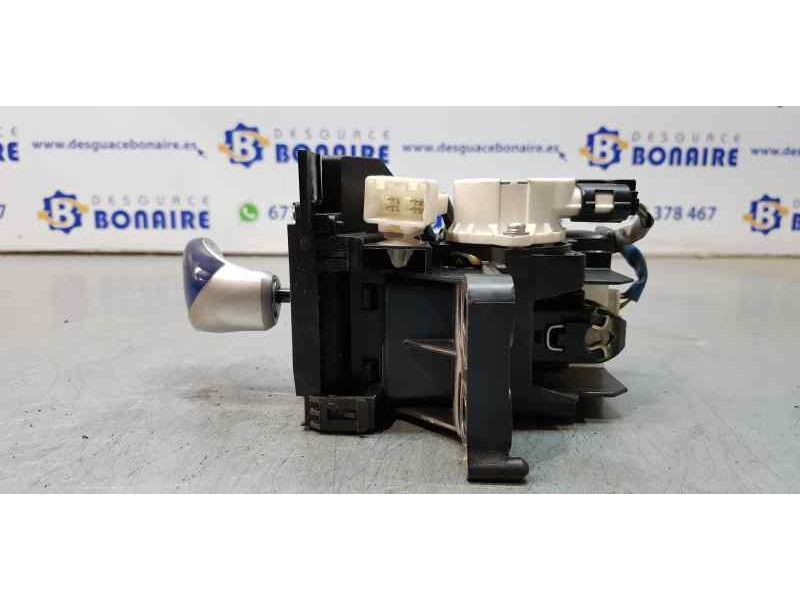 Recambio de palanca cambio para toyota auris touring sports (e18) hybrid advance referencia OEM IAM 75C583LHD  