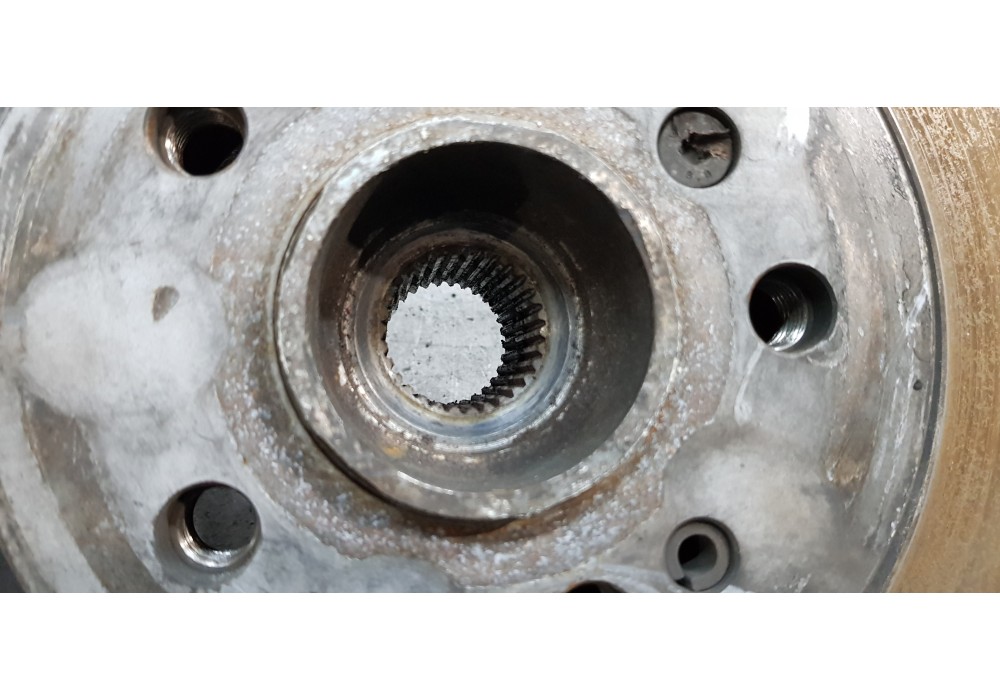 Recambio de mangueta delantera derecha para mercedes clase r (w251) r 350 cdi l 4-matic (251.122) referencia OEM IAM A2513300820