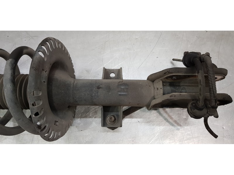 Recambio de amortiguador delantero derecho para volkswagen t5 bus (7e) caravelle comfortline lang 4motion referencia OEM IAM 7E8