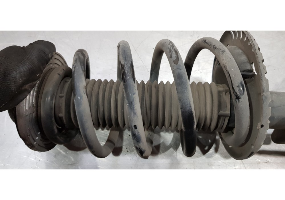 Recambio de amortiguador delantero derecho para volkswagen t5 bus (7e) caravelle comfortline lang 4motion referencia OEM IAM 7E8