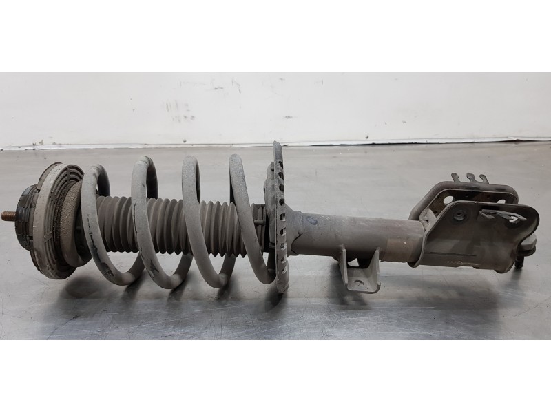 Recambio de amortiguador delantero izquierdo para volkswagen t5 bus (7e) caravelle comfortline lang 4motion referencia OEM IAM 7