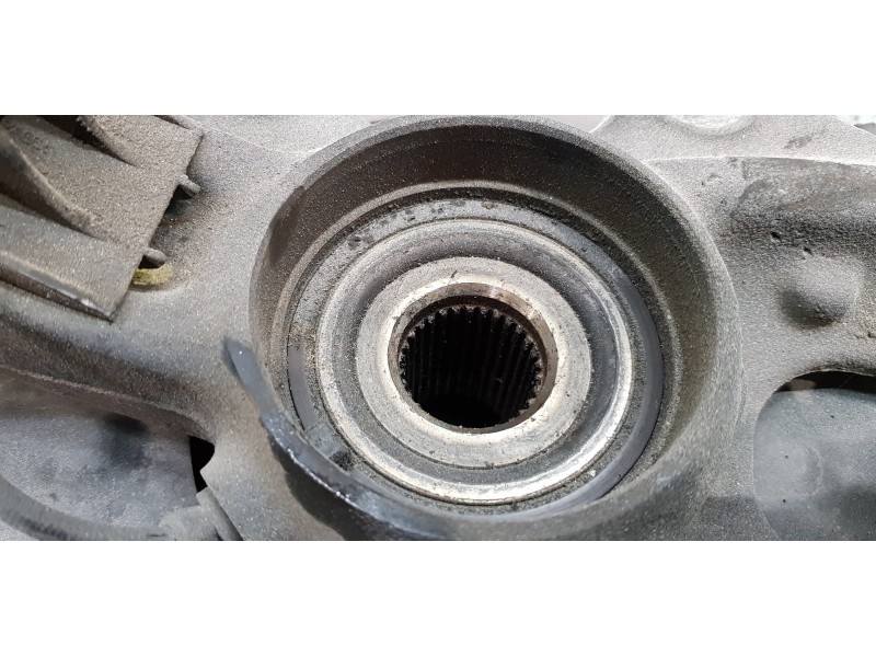 Recambio de mangueta delantera derecha para mercedes clase r (w251) r 350 cdi l 4-matic (251.122) referencia OEM IAM A2513300820
