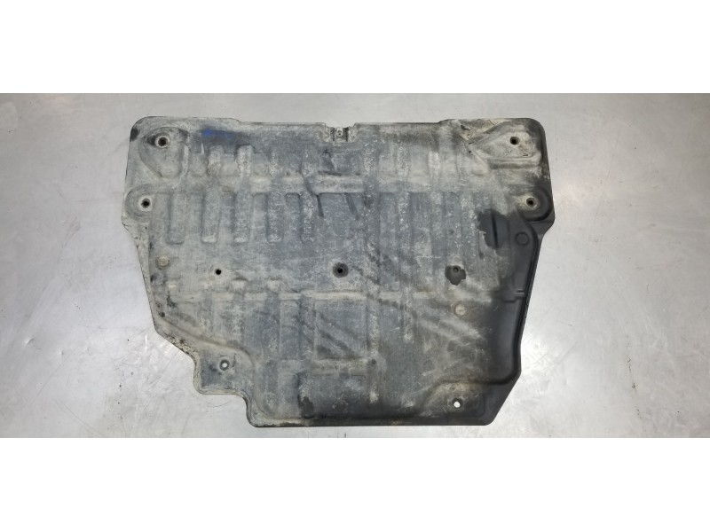 Recambio de cubrecarter para land rover evoque prestige referencia OEM IAM LR104028 HJ326B629AD 