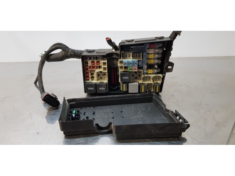 Recambio de caja reles / fusibles para ford focus berlina (cap) trend referencia OEM IAM 3M5T14K733NMG   Recambio de caja reles / fusibles para ford focus berlina (cap) trend referencia OEM IAM 3M5T14K733NMG