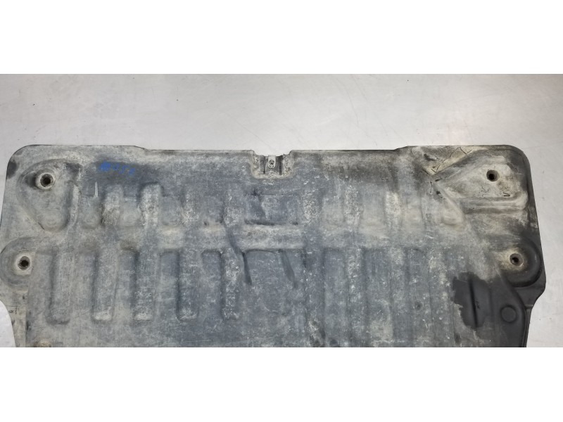 Recambio de cubrecarter para land rover evoque prestige referencia OEM IAM LR104028 HJ326B629AD 