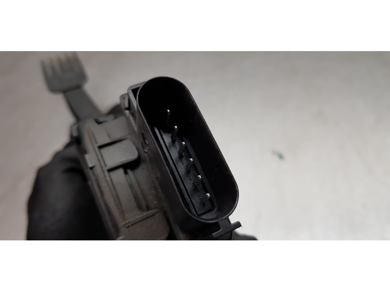 Recambio de pedal acelerador para land rover range rover vogue referencia OEM IAM LR037832  