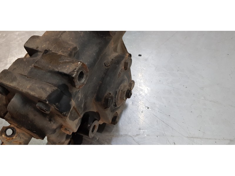 Recambio de caja direccion para nissan trade 100 caja cerrada, techo elevado referencia OEM IAM   