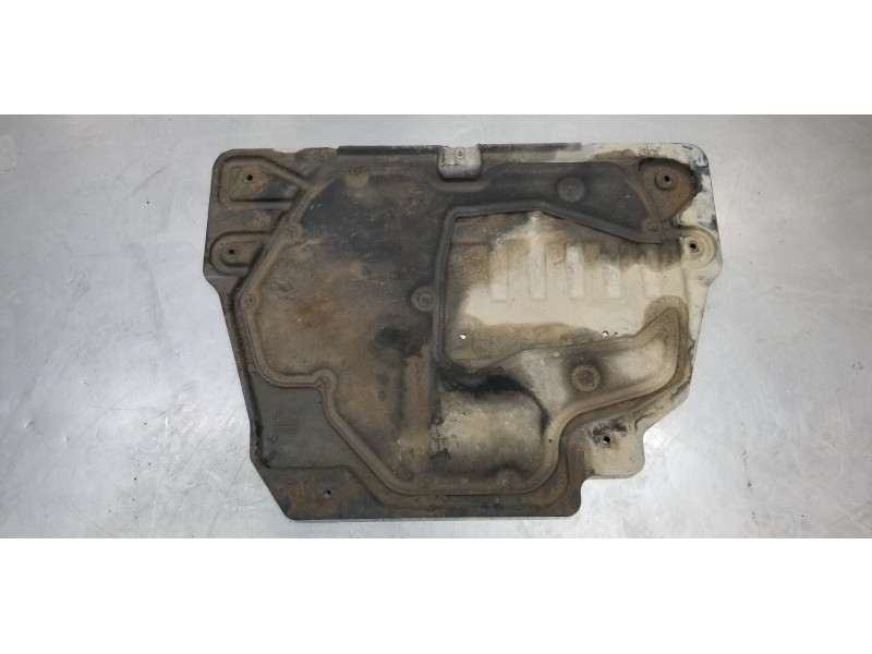 Recambio de cubrecarter para land rover evoque prestige referencia OEM IAM LR104028 HJ326B629AD 