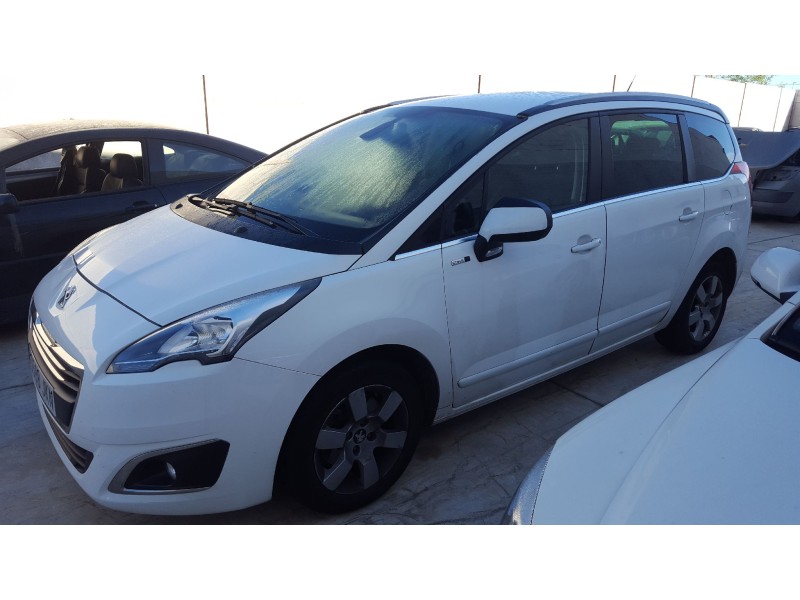 peugeot 5008 del año 2015