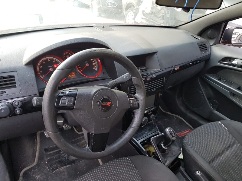 opel astra gtc del año 2006