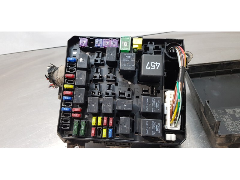 Recambio de caja reles / fusibles para mitsubishi outlander (cw0) 2.0 di-d invite referencia OEM IAM 8565A111   Recambio de caja reles / fusibles para mitsubishi outlander (cw0) 2.0 di-d invite referencia OEM IAM 8565A111