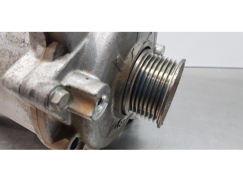 Recambio de alternador para hyundai tucson hybrid referencia OEM IAM 373902M900  