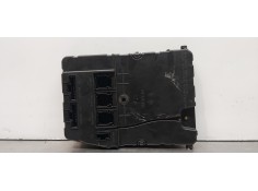 Recambio de caja reles / fusibles para renault scenic ii confort dynamique referencia OEM IAM 8200525386  