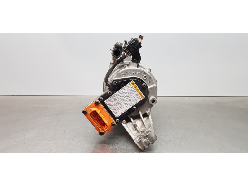 Recambio de alternador para hyundai tucson hybrid referencia OEM IAM 373902M900  