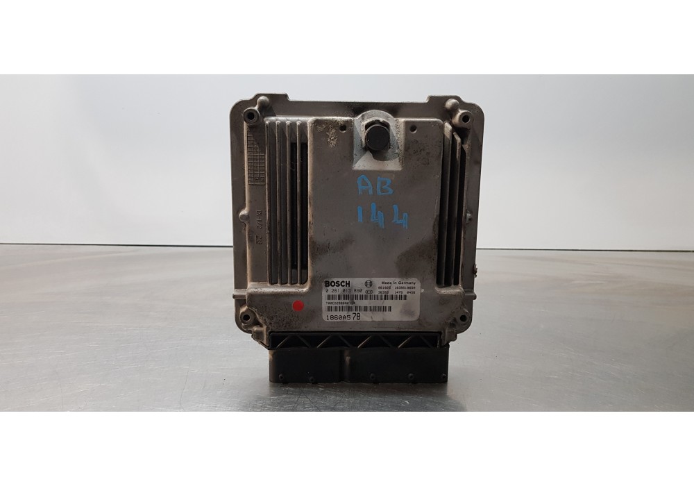 Recambio de centralita motor uce para mitsubishi outlander (cw0) 2.0 di-d invite referencia OEM IAM 1860A578  
