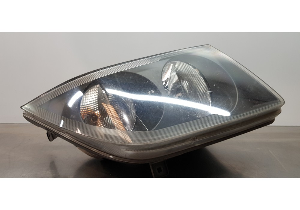 Recambio de faro izquierdo para volkswagen crafter caja cerrada caja cerrada 30 batalla corta referencia OEM IAM 2E1941005  