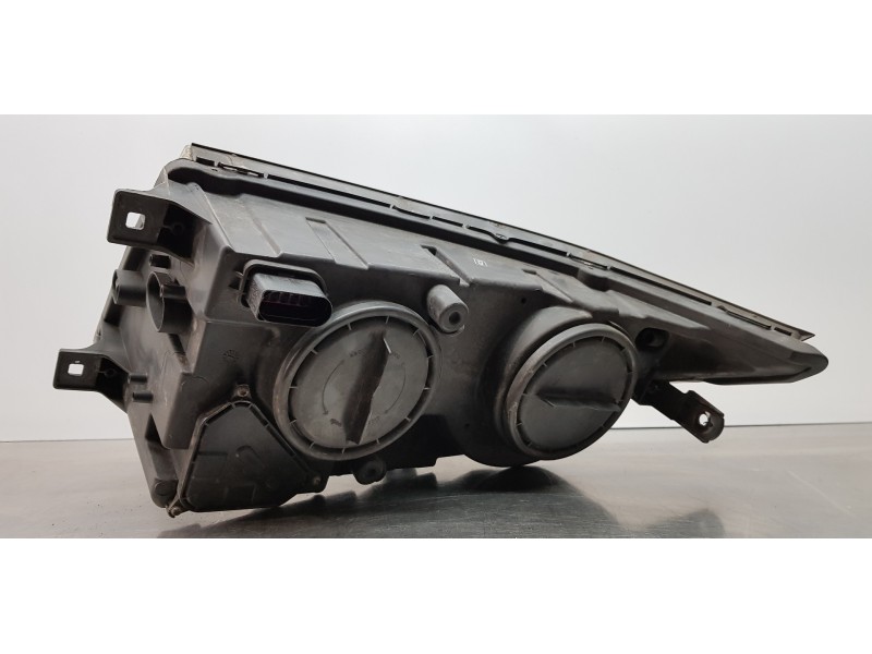 Recambio de faro izquierdo para volkswagen crafter caja cerrada caja cerrada 30 batalla corta referencia OEM IAM 2E1941005  