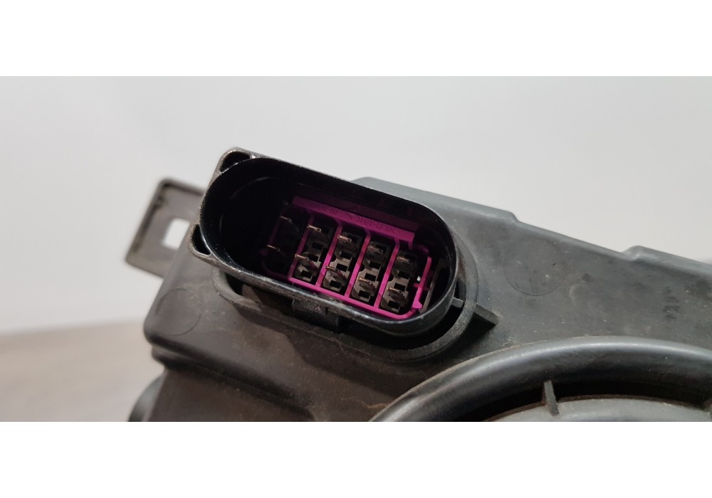 Recambio de faro izquierdo para volkswagen crafter caja cerrada caja cerrada 30 batalla corta referencia OEM IAM 2E1941005  