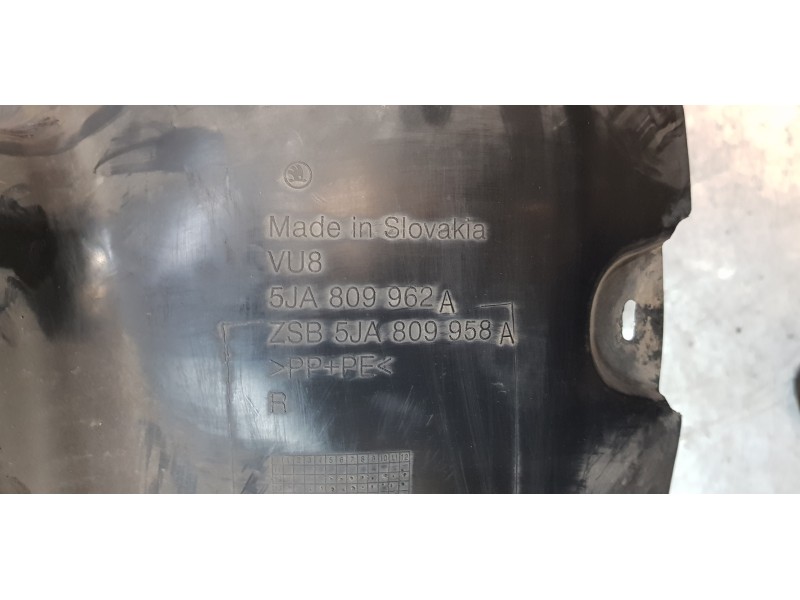 Recambio de paso rueda para skoda rapid active referencia OEM IAM 5JA809962A   Recambio de paso rueda para skoda rapid active referencia OEM IAM 5JA809962A