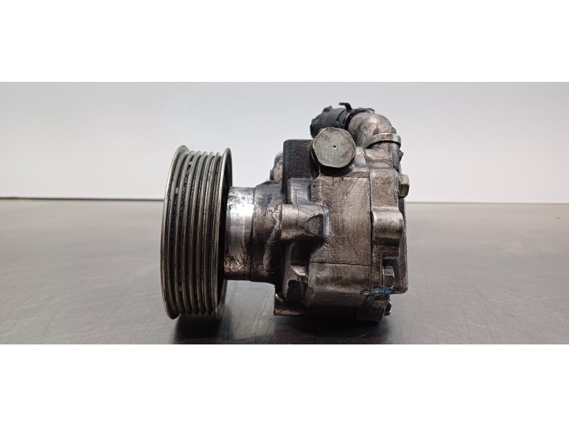Recambio de bomba direccion para volkswagen t5 bus (7e) caravelle comfortline lang 4motion referencia OEM IAM 7E0422154E  