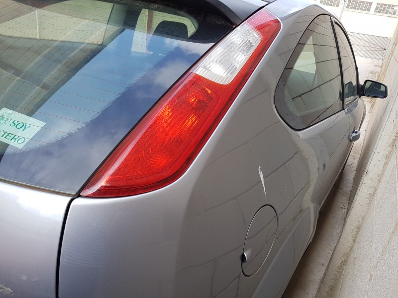 ford focus berlina (cap) del año 2006