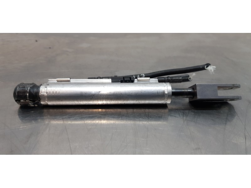 Recambio de no identificado para bmw serie 3 cabrio (e93) 325d referencia OEM IAM 54377183324   Recambio de no identificado para bmw serie 3 cabrio (e93) 325d referencia OEM IAM 54377183324