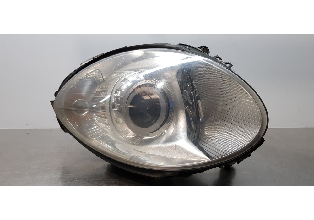 Recambio de faro derecho para mercedes clase r (w251) r 350 cdi l 4-matic (251.122) referencia OEM IAM A2518201461  