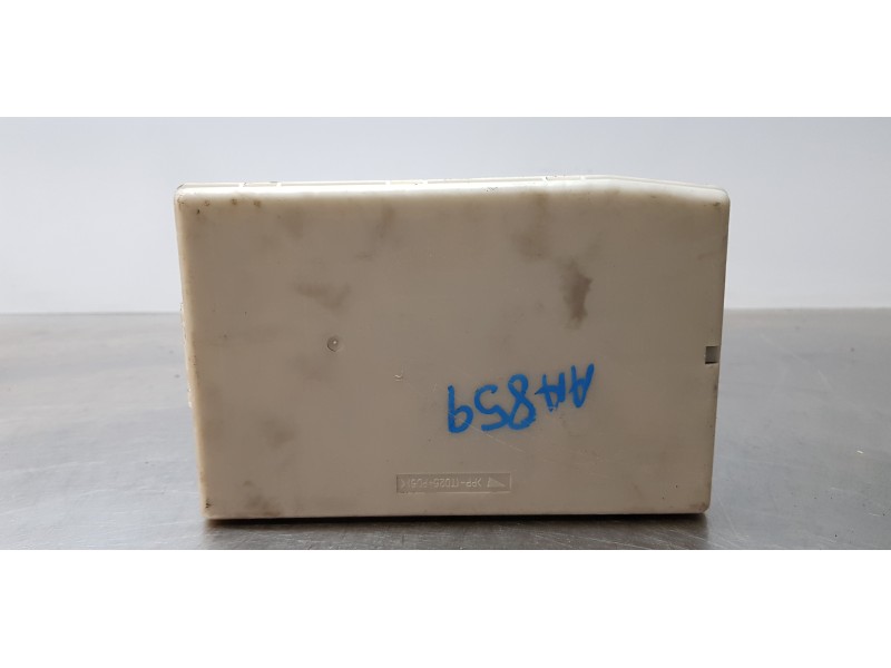 Recambio de caja reles / fusibles para nissan murano (z51) básico referencia OEM IAM 284B71AN0A  