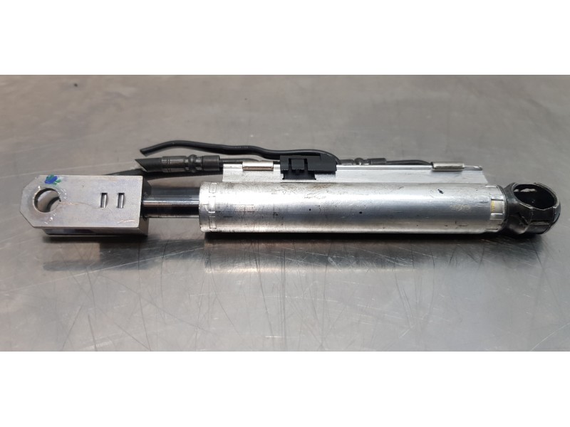 Recambio de no identificado para bmw serie 3 cabrio (e93) 325d referencia OEM IAM 54377183324   Recambio de no identificado para bmw serie 3 cabrio (e93) 325d referencia OEM IAM 54377183324