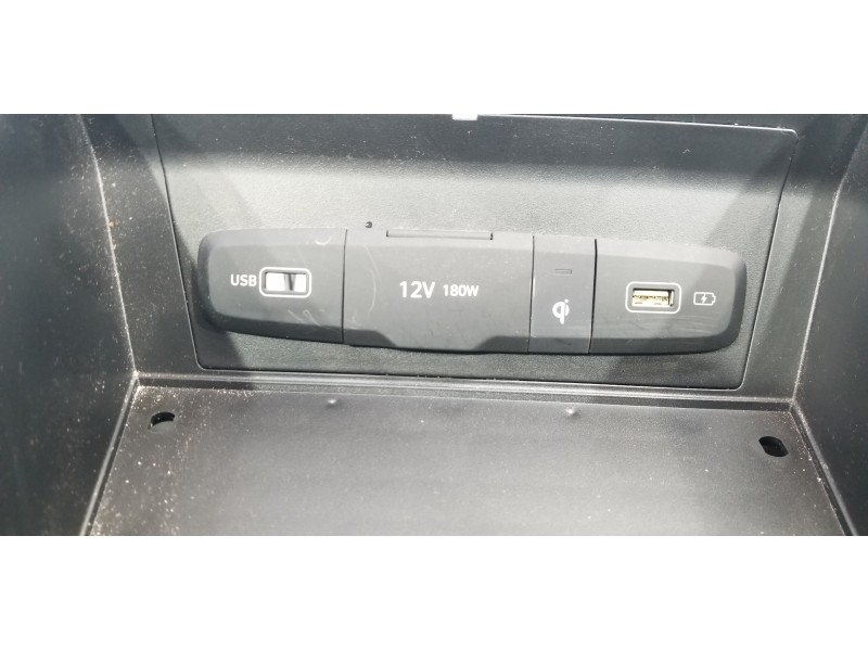 Recambio de apoyabrazos central para hyundai tucson hybrid referencia OEM IAM 84660N7100NNB 84610N7100NNB 