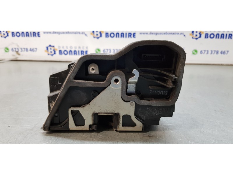 Recambio de cerradura puerta delantera izquierda para bmw serie 1 berlina (e81/e87) 116i referencia OEM IAM 7202149  