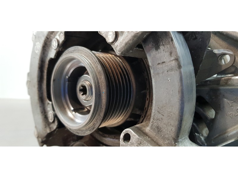 Recambio de alternador para kia ceed sportswagon tech referencia OEM IAM 363002U100  