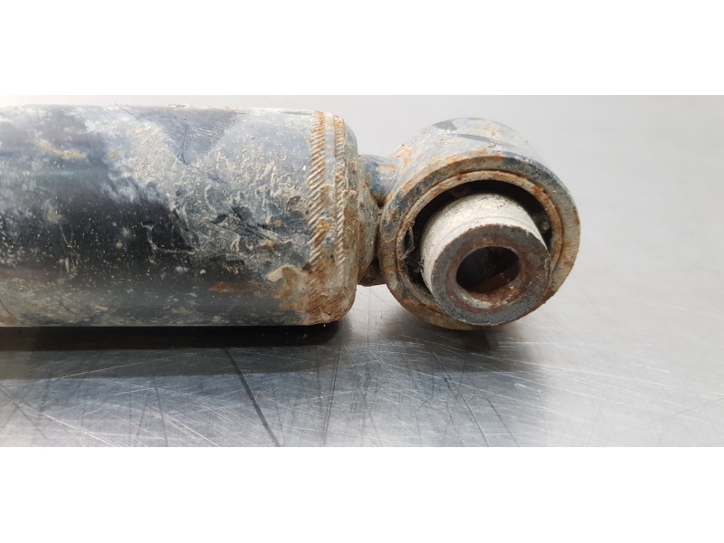 Recambio de amortiguador trasero izquierdo para nissan x-trail (t32) acenta 4x4 referencia OEM IAM E62104CB0E  