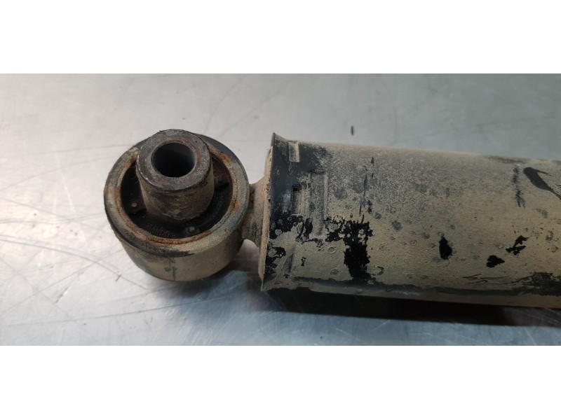 Recambio de amortiguador trasero izquierdo para nissan x-trail (t32) acenta 4x4 referencia OEM IAM E62104CB0E  