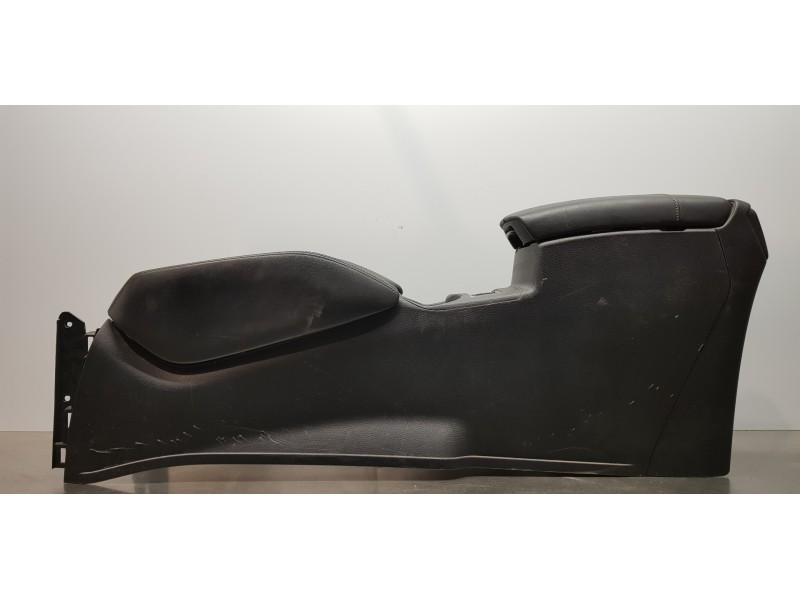 Recambio de apoyabrazos central para nissan x-trail (t32) acenta 4x4 referencia OEM IAM 969106FM9A  