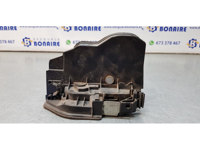 Recambio de cerradura puerta trasera derecha para bmw serie 1 berlina (e81/e87) 116i referencia OEM IAM 7202148  