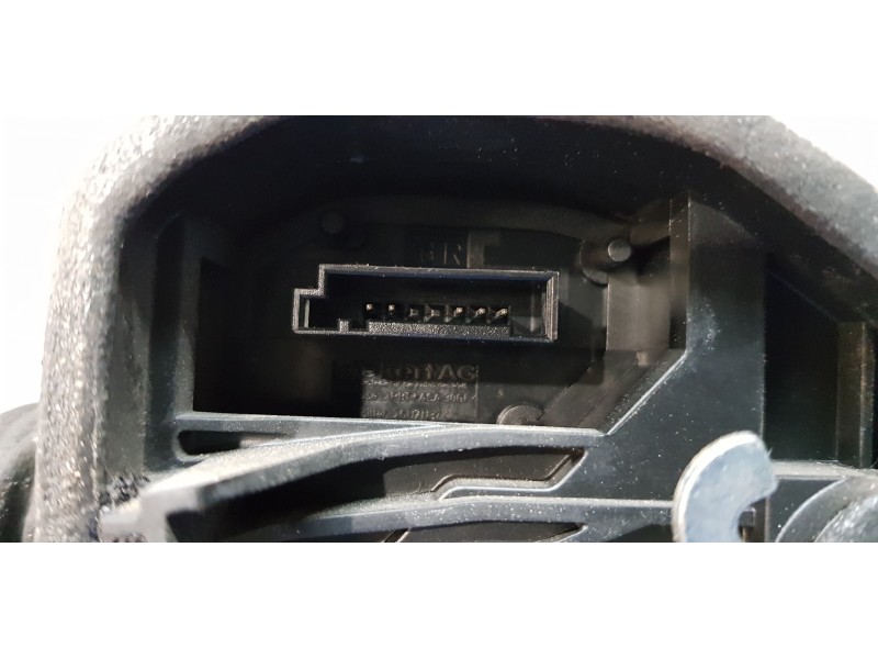 Recambio de cerradura puerta trasera derecha para bmw serie 1 berlina (e81/e87) 116i referencia OEM IAM 7202148  