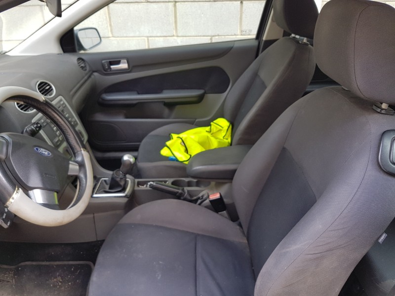 ford focus berlina (cap) del año 2006