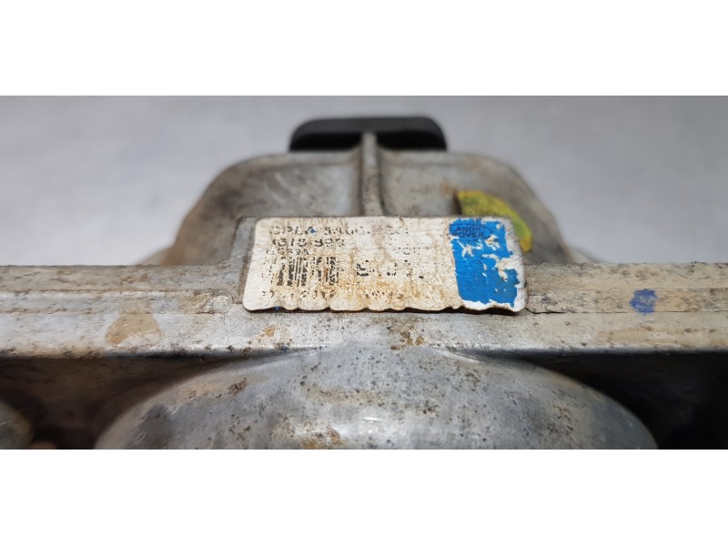 Recambio de soporte motor derecho para land rover range rover vogue referencia OEM IAM LR105970  