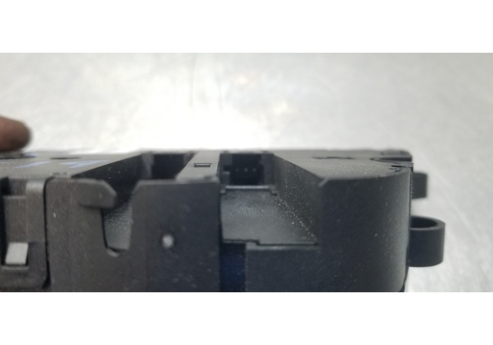 Recambio de interruptor de asiento para mercedes clase s (w221) berlina 320 / 350 cdi (221.022) referencia OEM IAM A2218708351  