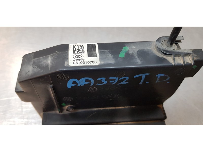 Recambio de cerradura puerta trasera derecha para citroen c4 picasso seduction referencia OEM IAM 9810310780   Recambio de cerradura puerta trasera derecha para citroen c4 picasso seduction referencia OEM IAM 9810310780