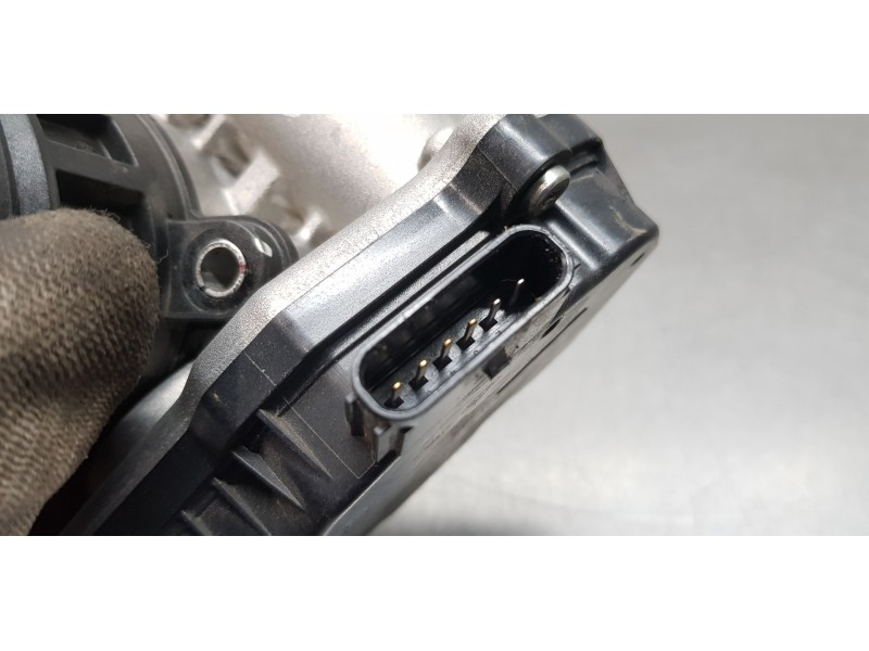 Recambio de caja mariposa para hyundai tucson hybrid referencia OEM IAM 351002M417  