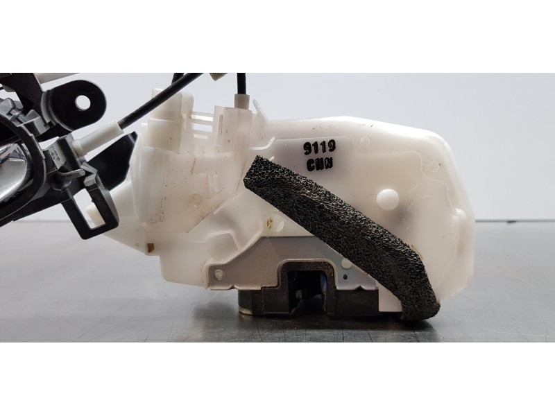 Recambio de cerradura puerta delantera derecha para nissan x-trail (t32) acenta 4x4 referencia OEM IAM 805006FP0A  