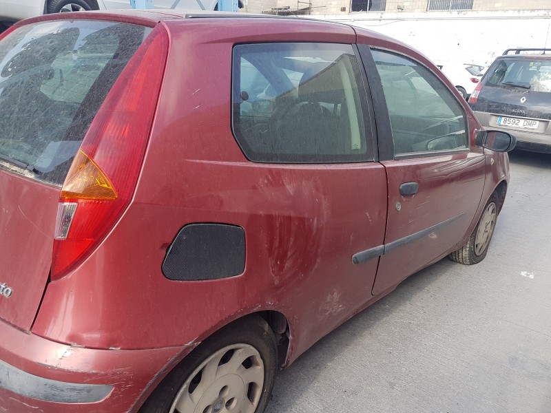 fiat punto berlina (188) del año 2000