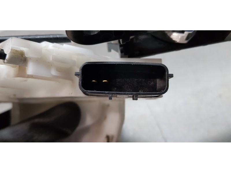 Recambio de cerradura puerta delantera derecha para nissan x-trail (t32) acenta 4x4 referencia OEM IAM 805006FP0A  