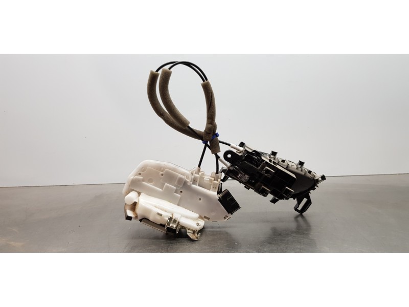 Recambio de cerradura puerta trasera derecha para nissan x-trail (t32) acenta 4x4 referencia OEM IAM 825006FR0A  