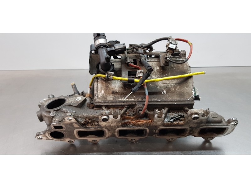 Recambio de colector admision para renault scenic iv grand zen referencia OEM IAM 140038639R  